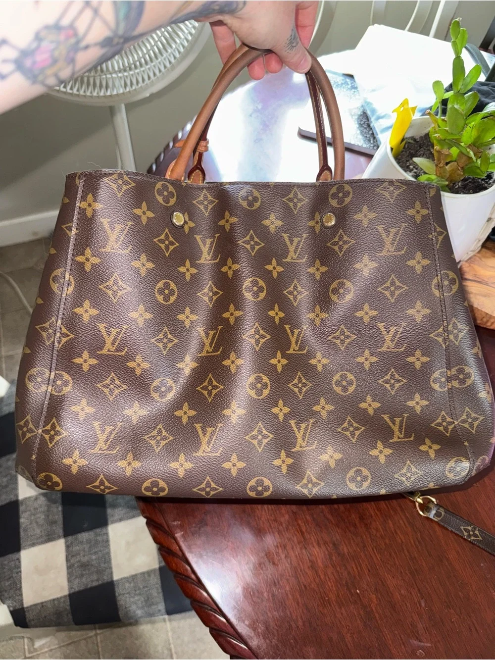 Louis vuitton Montaigne GM with shoulder strap. - Picture 4 of 16